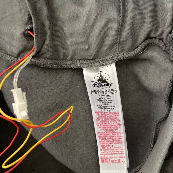 Gray light up pullover sweater - Picture 6 of 7